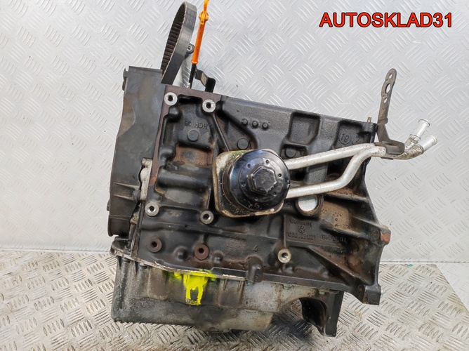 Блок двигателя Volkswagen Golf 4 1,6 BCB Бензин