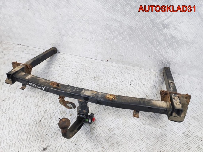 Фаpкoп cо съемным кpюкoм Mercedes W203 Универсал