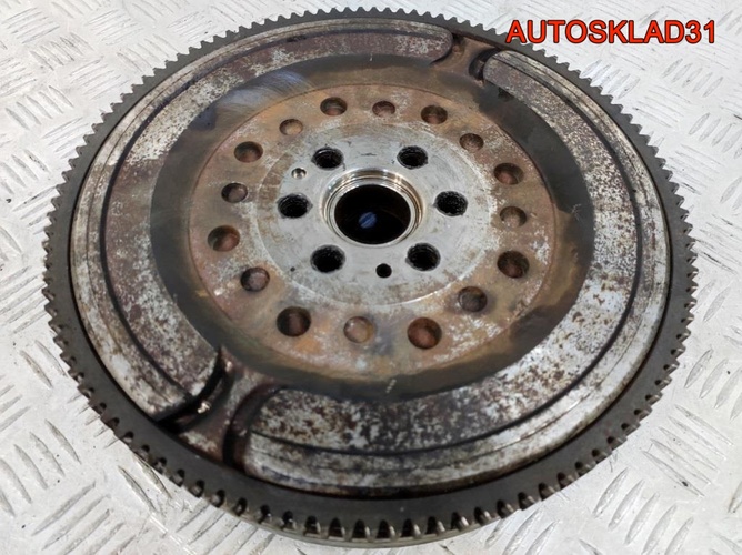 Маховик со сцеплением Opel Astra J A20DTH 55570198