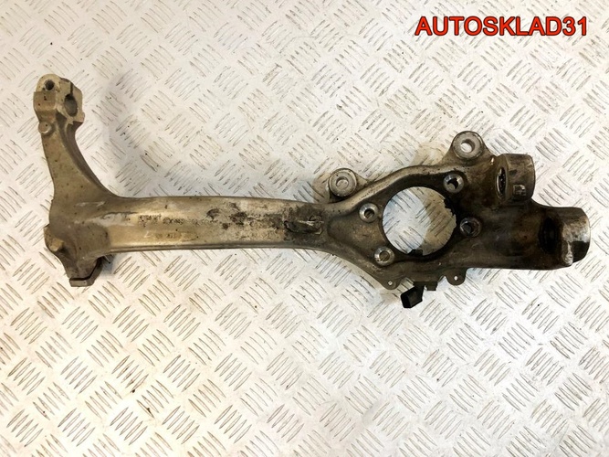 Кулак поворотный перед правый Audi A8 D3 4E0258G