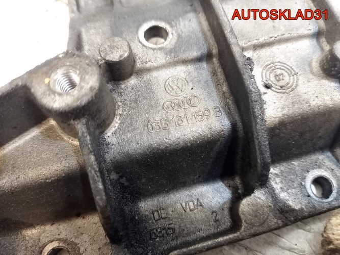 Кронштейн Audi A4 B7 2,0 TDI BRD 03G131159B