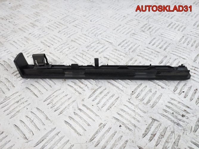 Накладка декоративная левая VW Sharan 7M3857221