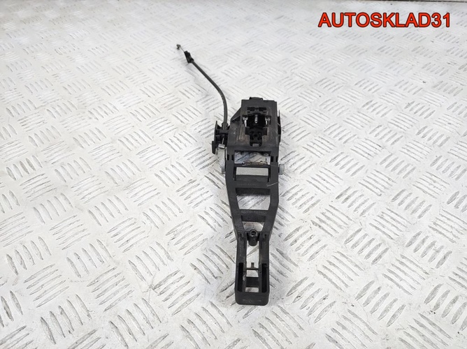 Кронштейн ручки двери Ford Focus 2 3M51R224A37BF