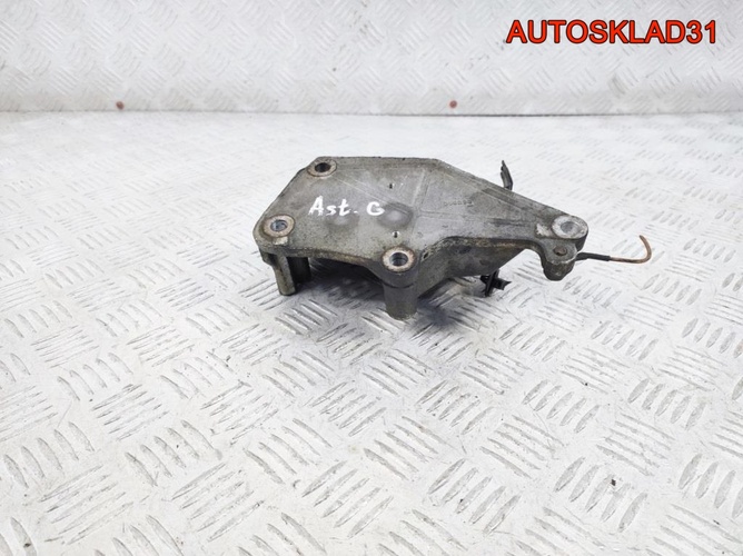 Кронштейн двигателя Opel Astra G 1,7 Y17DT 069293