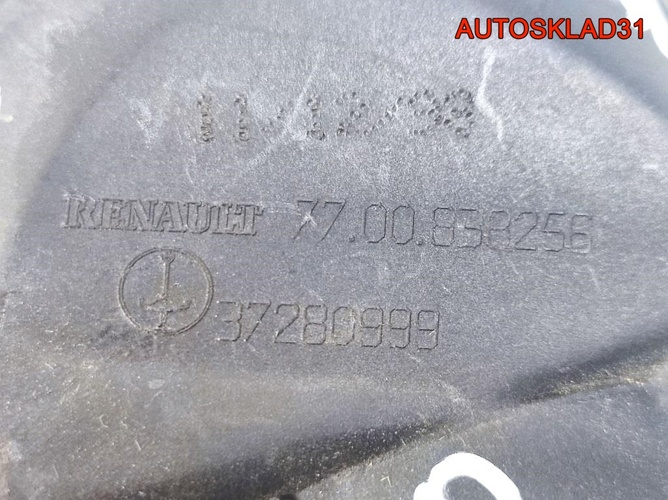 Фара противотуманная R Renault Kangoo 1 7700838256