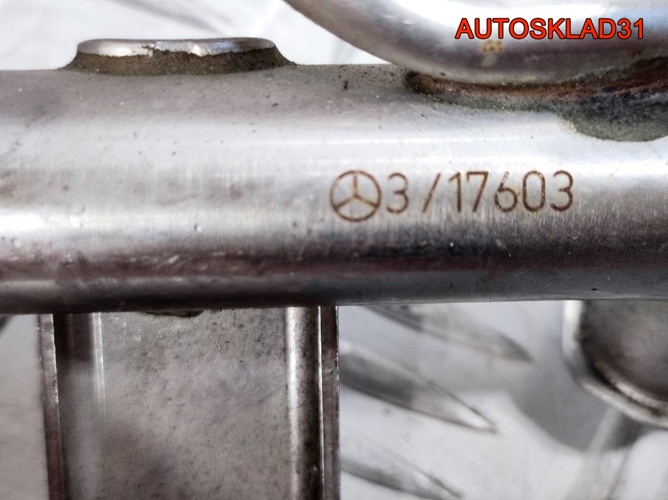 Рейка топливная Mercedes Benz W203 A2710702595