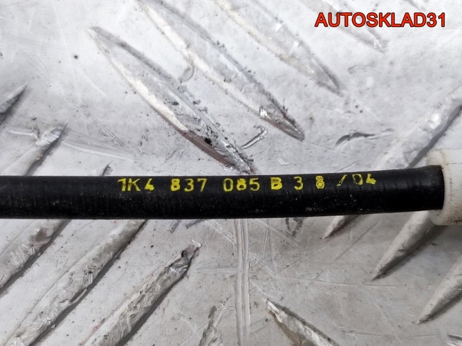 Трос открывания передней левой двери VW Golf 5