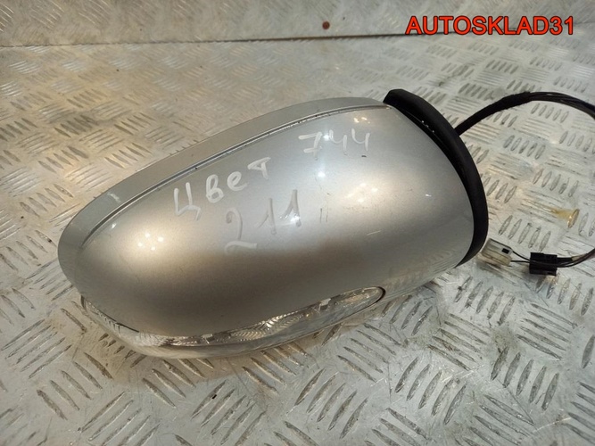 Зеркало правое Mercedes Benz W211 A2038107293