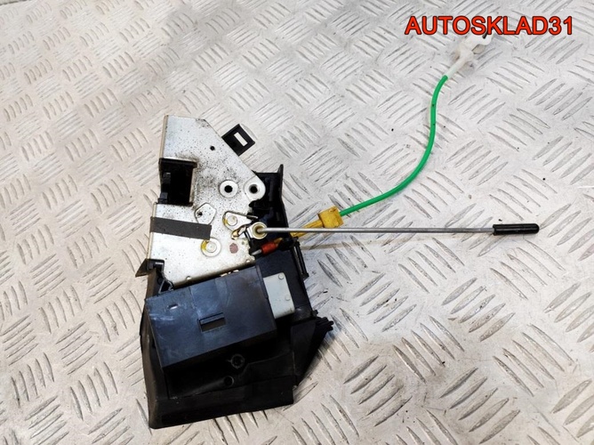 Замок двери передней правой BMW E39 51218235102