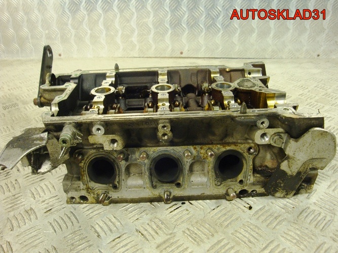Головка блока левая Audi A6 C6 2,4 BDW 06E103373D