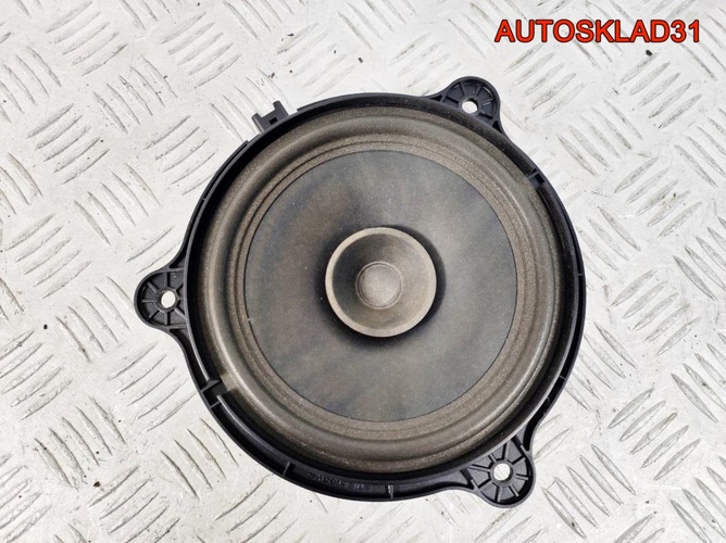 Динамик передний правый Nissan Qashqai 281569U00A