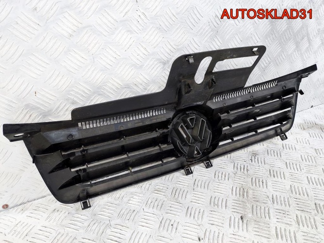 Решетка радиатора Volkswаgen Polo 6Q0853651C