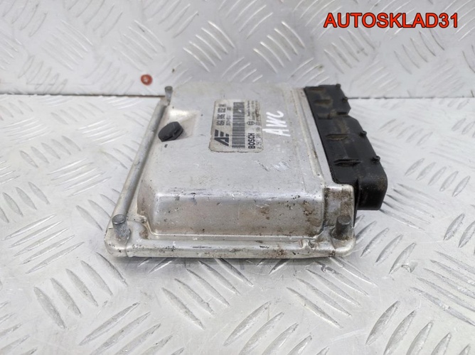 Блок эбу VW Sharan 06A906032AK 1,8 AWC Бензин