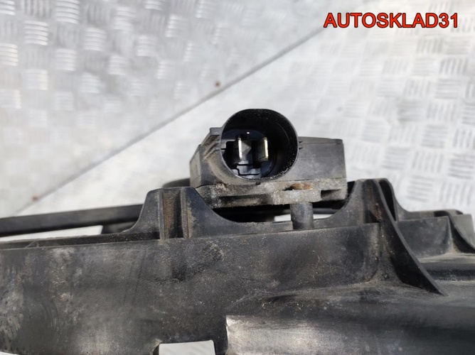 Вентилятор радиатора Ford Focus 2 3M518C607EC