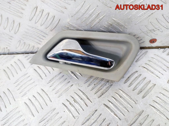 Ручка двери перед внутренняя левая Mercedes W203