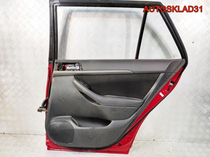 Дверь задняя правая Голая Toyota Avensis 2 Combi