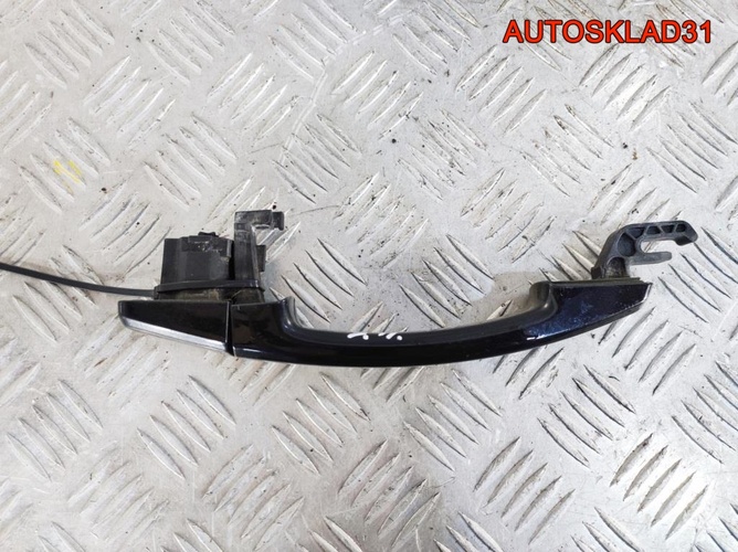 Ручка двери наружная правая Opel Astra J 13500026