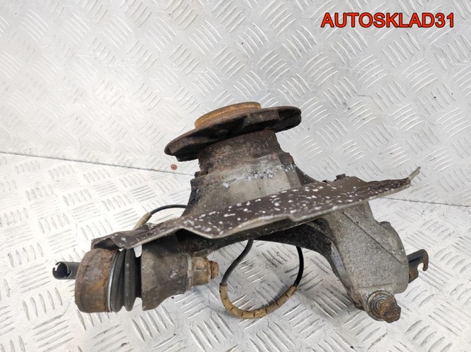 Кулак поворотный перед правый BMW E90 31216764444