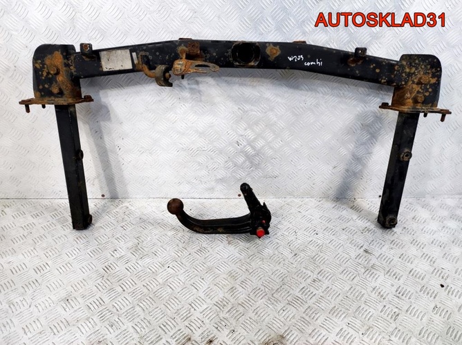 Фаpкoп cо съемным кpюкoм Mercedes W203 Универсал