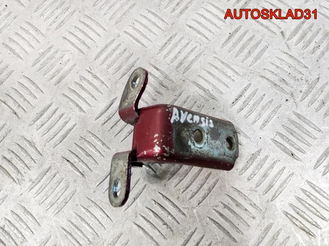 Петля двери задней правой нижняя Toyota Avensis 2