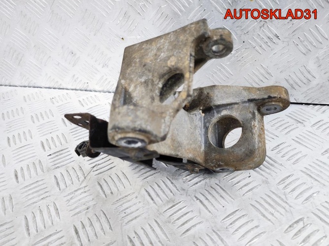 Кронштейн КПП Opel Movano 2,2 G9T 8200027178