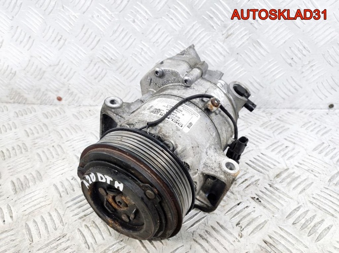 Компрессор кондиционера Opel Astra J 06572708