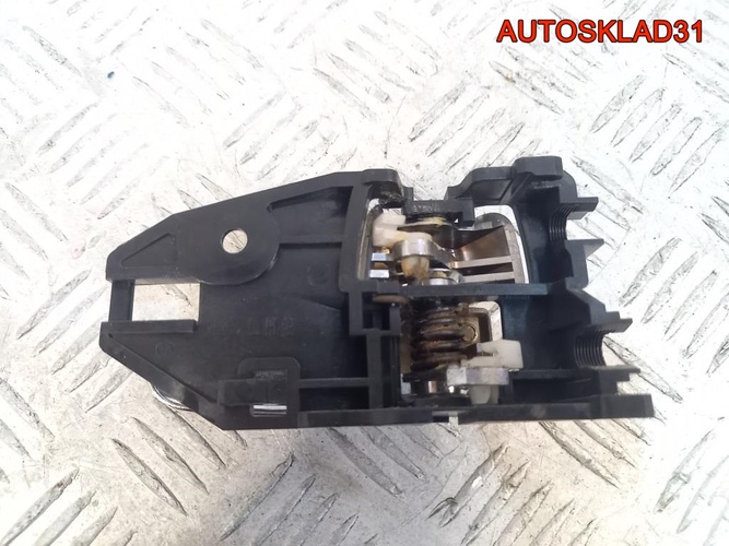 Ручка двери внутренняя левая Mitsubishi Lancer 9