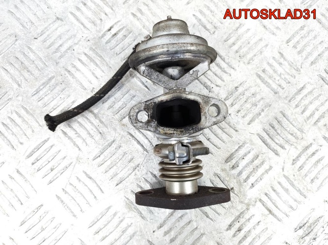 Клапан EGR ЕГР Volkswagen Golf 1.9 AQM 038131501