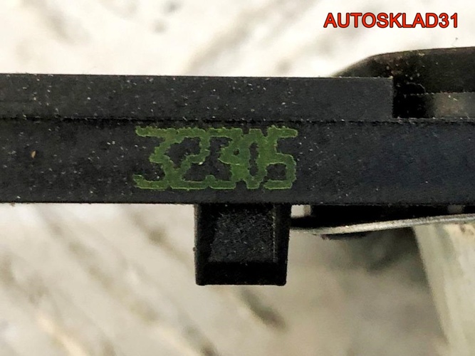 Ручка открывания багажника VW Passat B6 1T0827574F
