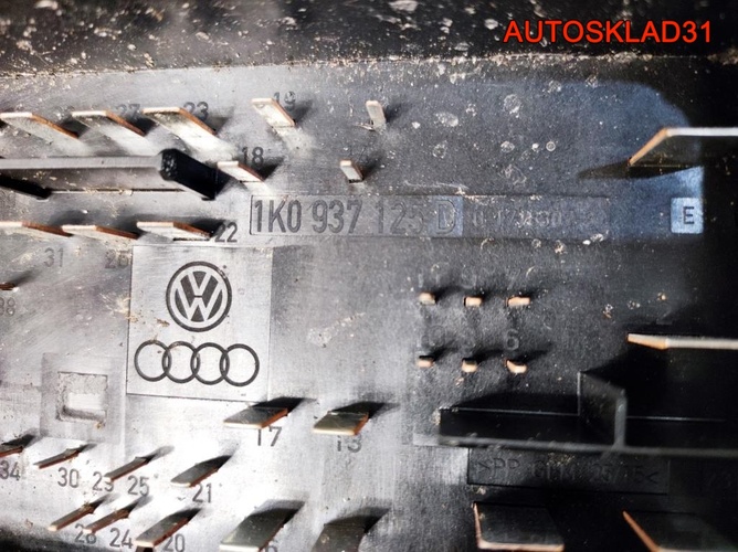 Блок предохранителей Volkswagen Golf 6 1K0937125D