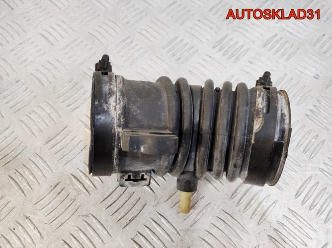 Патрубок воздушного фильтра Mazda 6 GG L81313221A