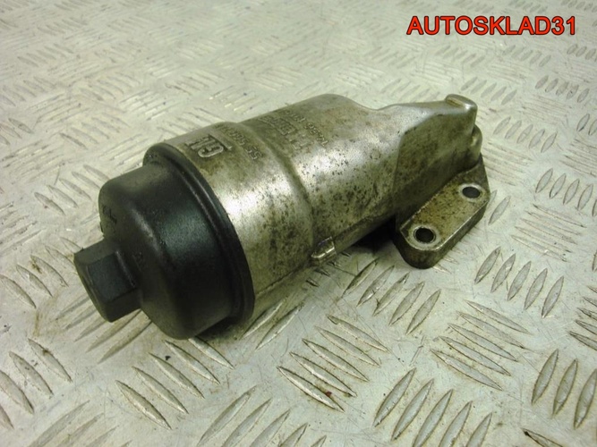 Корпус масляного фильтра Opel Astra H 55560748