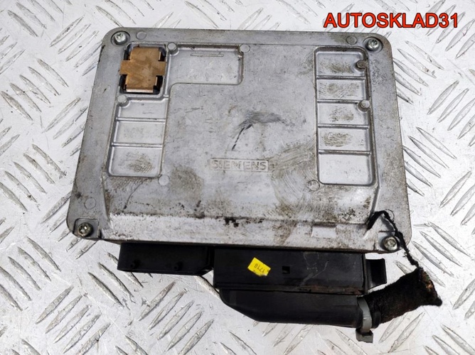 Блок эбу Audi A3 8L1 1.6 BFQ 06A906033BD Бензин