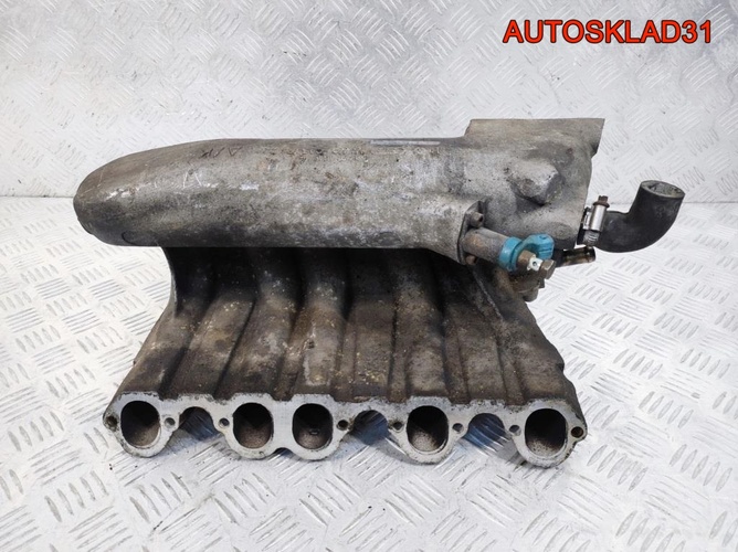 Коллектор впускной Audi 100 C3 2.2 KU 035133223A