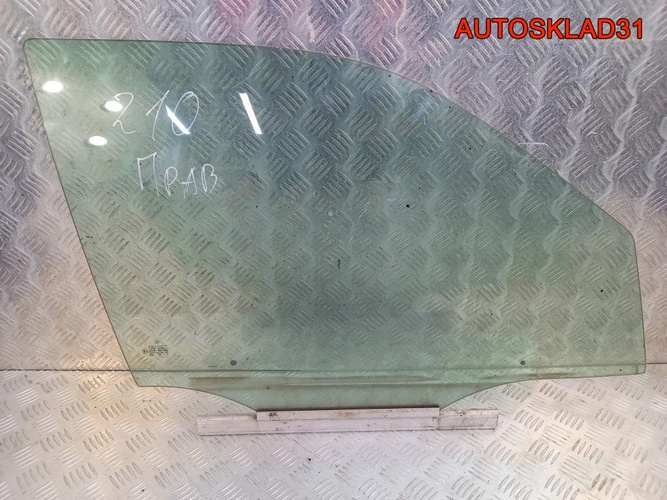 Стекло переднее правое Mercedes W210 A2107200218