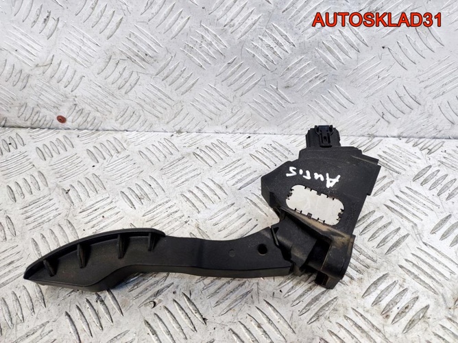 Педаль газа Toyota Auris 7811002020 Бензин