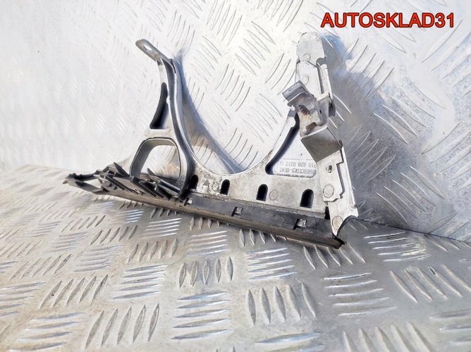 Планка под фару левая Mercedes W210 A2108200312