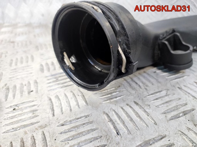 Патрубок интеркулера VW Tiguan 1,4 CAV 1K0145770R