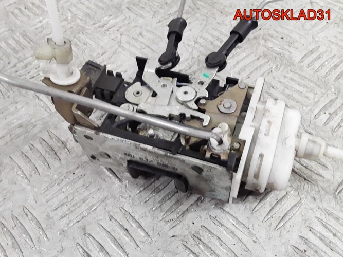 Замок двери передней правой Audi A6 C4 4A1837016D