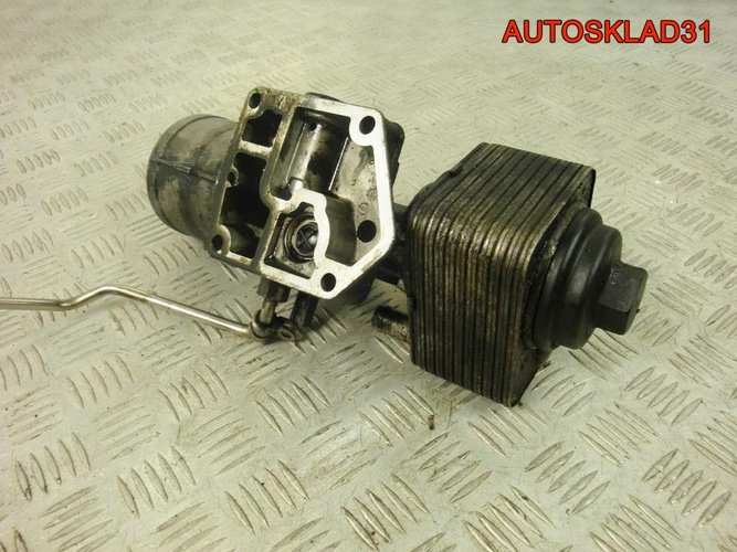 Корпус масляного фильтра VW Passat B6 045115389J