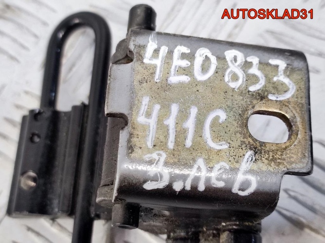 Петля двери задней левой Audi A8 D3 4E0833411C