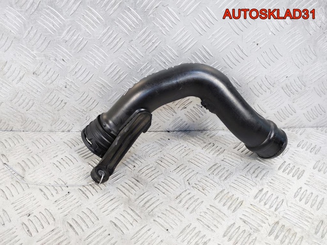 Патрубок интеркулера VW Passat B6 3C0145770H