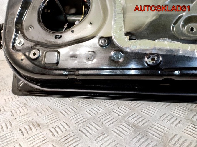 Дверь передняя правая Nissan Note E11 H01009U0M0