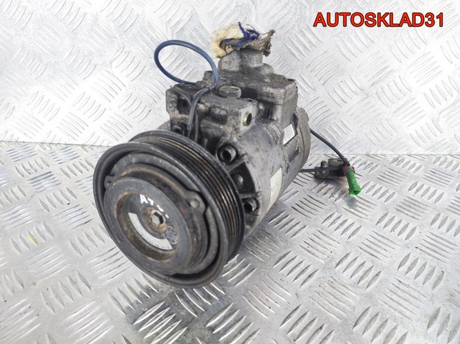 Компрессор кондиционера VW Passat B5 8D0260805C