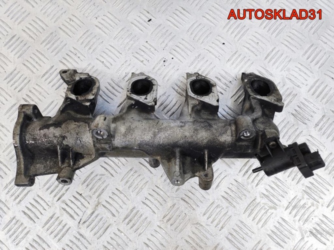 Коллектор впускной Renault Megane 2 F9Q 8200780072