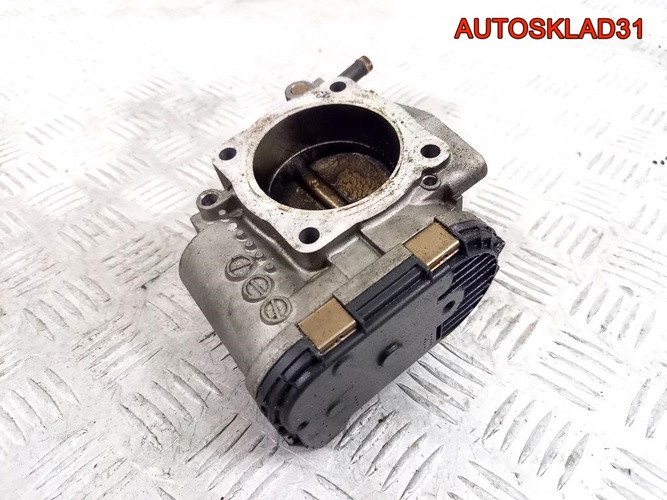 Заслонка дроссельная  Audi A6 C5 ARH 06B133062E