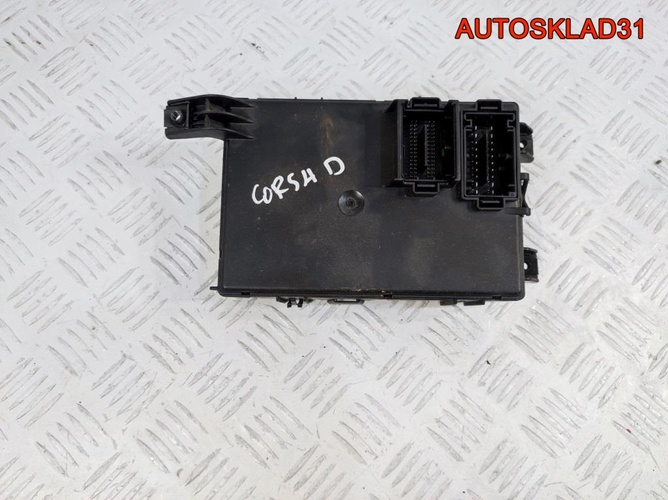 Блок предохранителей Opel Corsa D 13265078