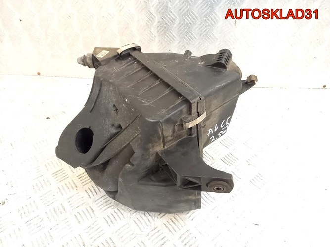 Корпус воздушного фильтра Audi A6 C5 4B0133837F