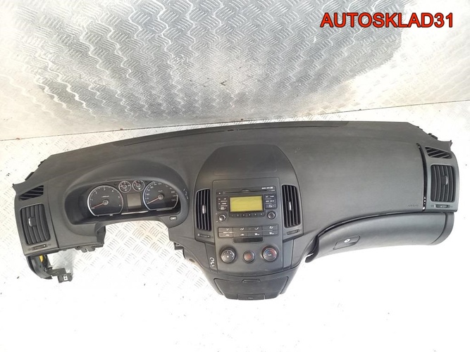 Торпедо Hyundai i30 2007-2012 847102L100XP