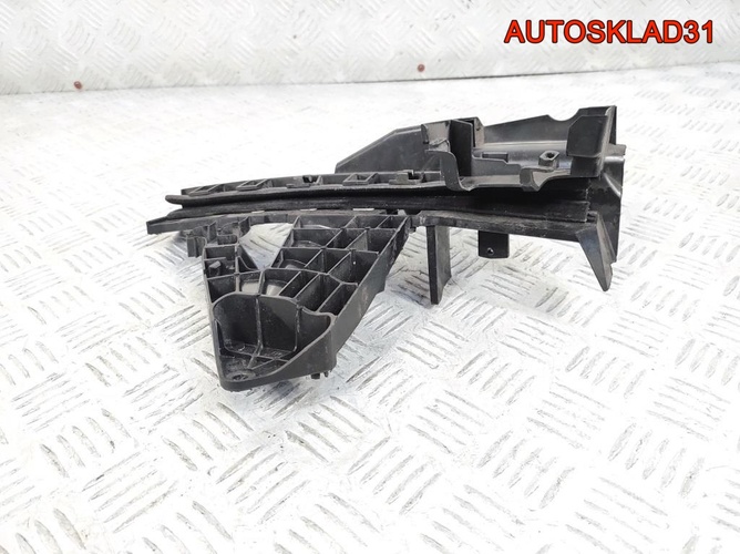 Кронштейн замка двери Ford Focus 2 4M51A21978AC